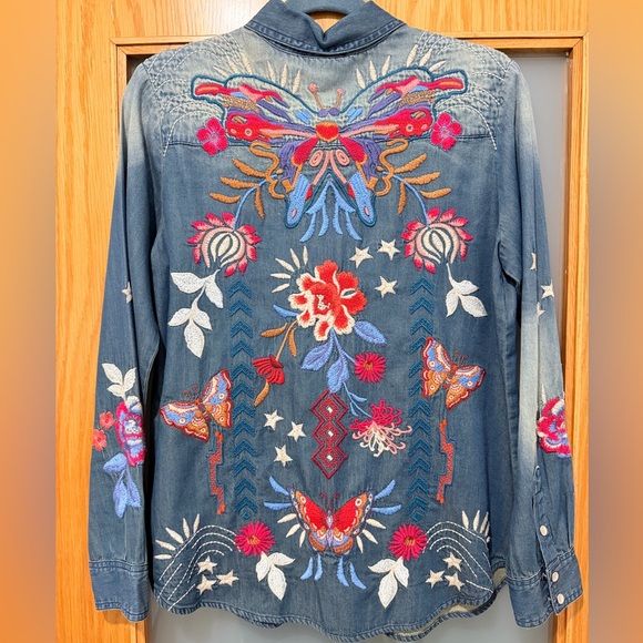 Johnny Was MIKA DENIM POCKET SHIRT - Picture 8 of 8